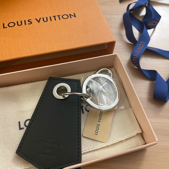 Louis Vuitton Enchappe Key Holder MP1795 - Picture 4 of 6
